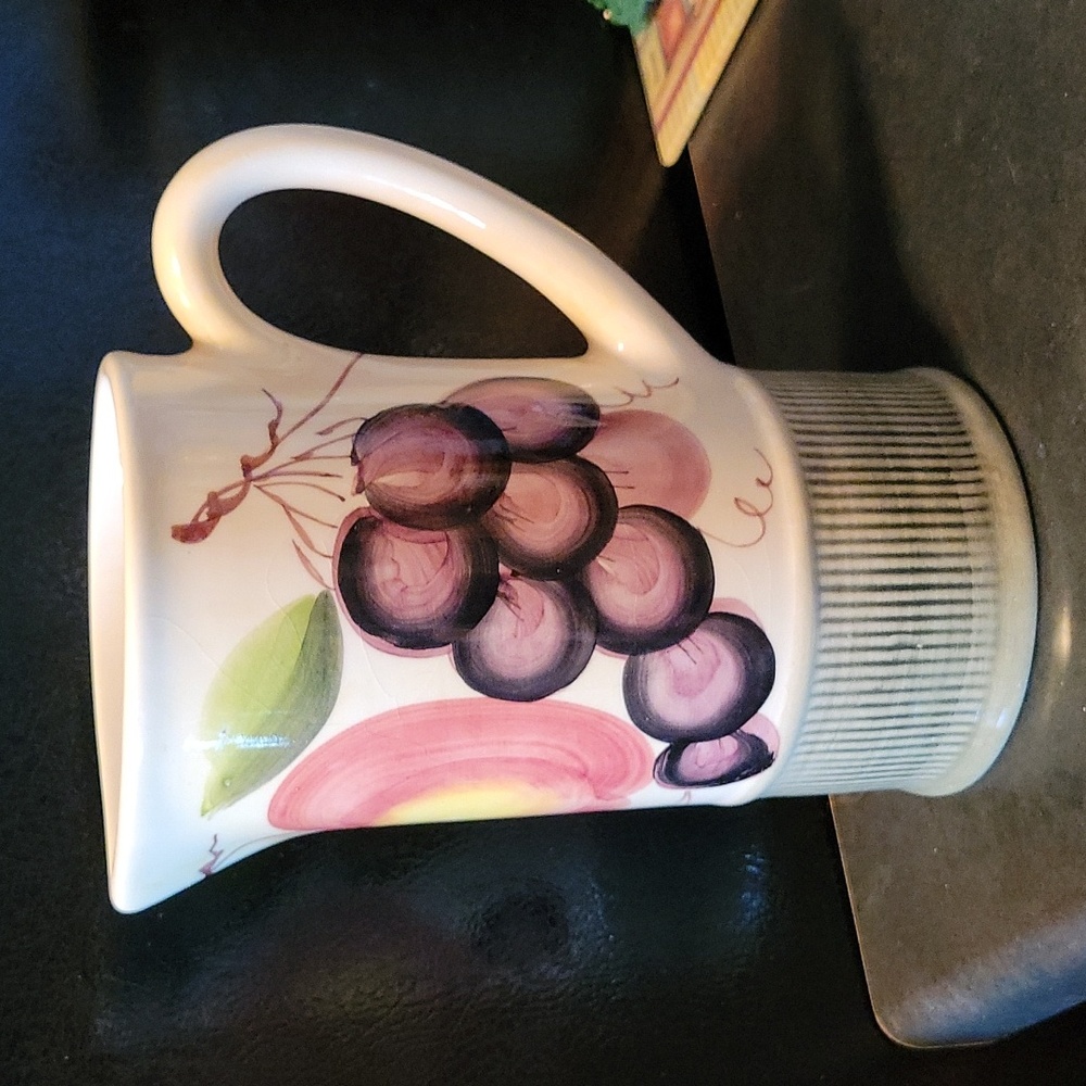 Marketplace pitcher
